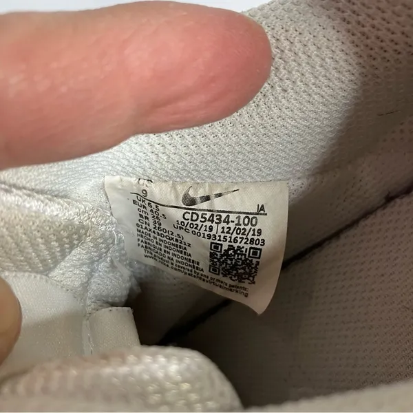 Nike all white court vision sneakers size‎ 9 - Image 5