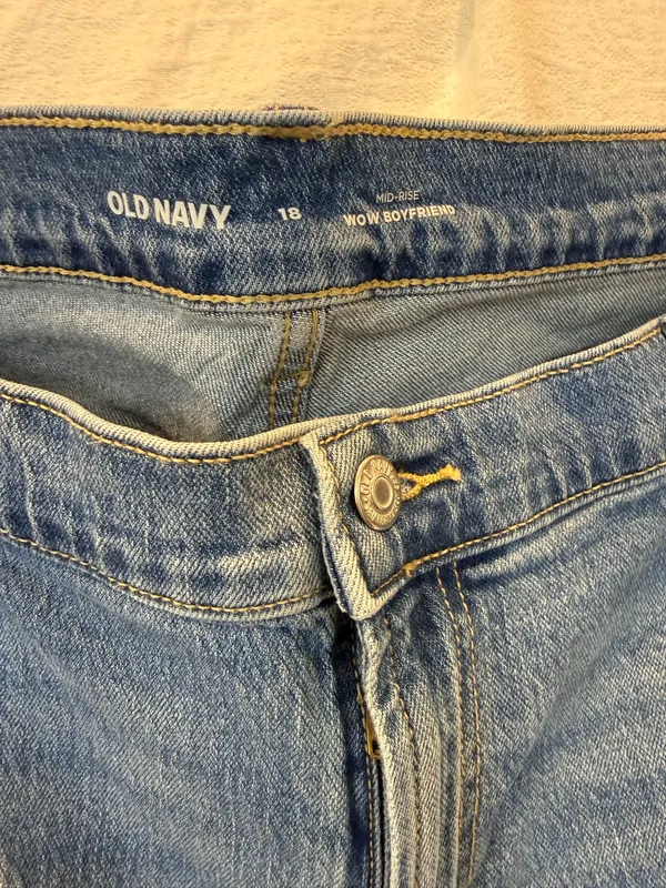 Mid-Rise Old Navy Jeans - Image 2