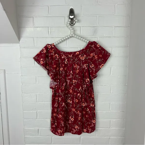 Old Navy Red Floral Short Sleeve Top Size M - Image 8