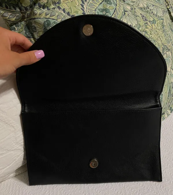 Clutch Black - Image 3