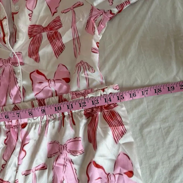 Women's Two Piece Silky Pink Long Sleeve and Pant Pajamas Size M #260259 - Image 6