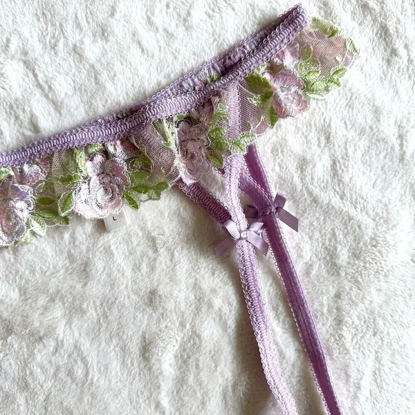 NWOT For Love & Lemons Lilac Rose Lace Hook Garter Belt - Large - Image 4