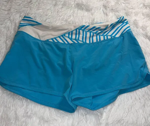 lululemon athletica Blue Athletic Shorts Lightweight Design size 12 - Image 3