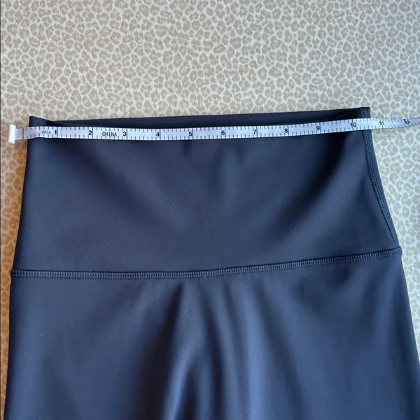 NWOT Offline by Aerie Navy 7/8 Hi-Rise Leggings size S - Image 3