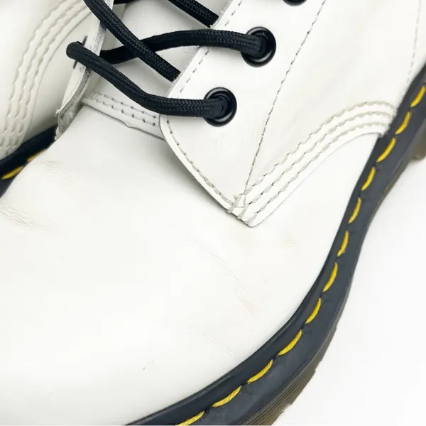 DR. MARTENS White Leather Lace Up Combat Boots 7 Grunge Biker Moto Minimalist - Image 10