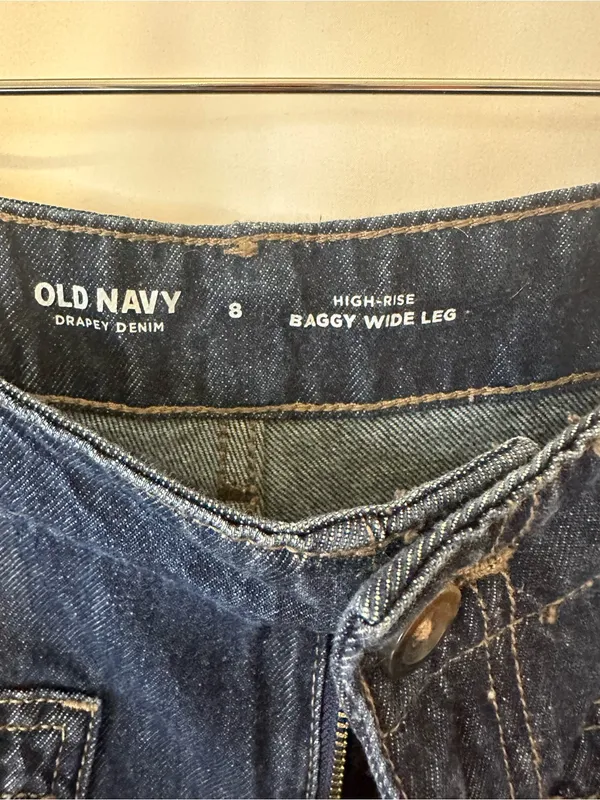 Old Navy Dark Indigo Wide-Leg Patch Pocket Jeans - Image 4