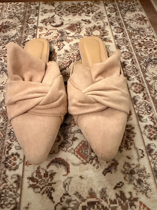 Women’s slip on flats Tan Size 7 - Image 3