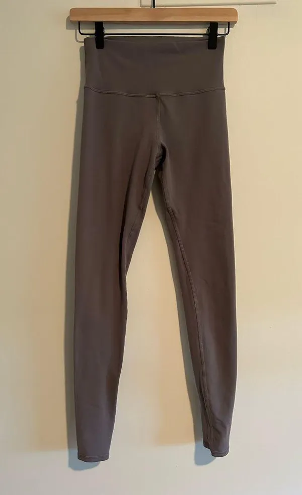 Alo Yoga High-Waist Airbrush Legging Purple Dusk Grey Size Small Full Length - Image 6