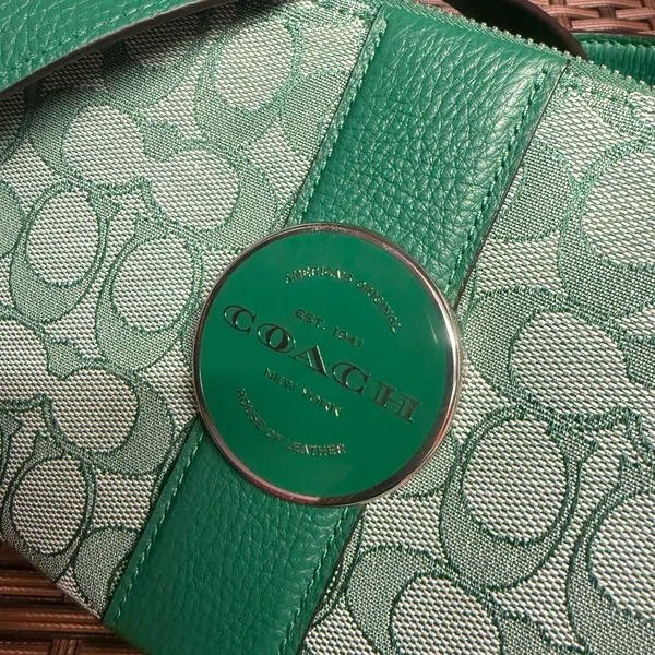 COACH C8306 Lonnie Baguette In Signature Jacquard & Leather Green - Image 6