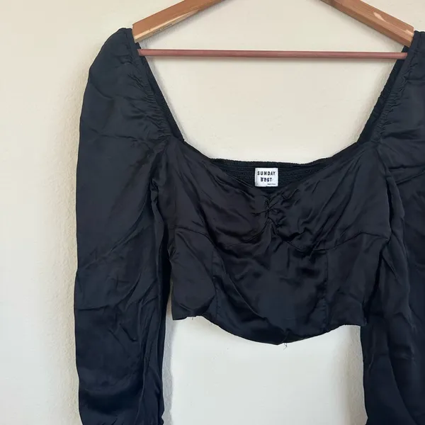 Aritzia Sunday Best Silky Cupro Crop Sweetheart Top - Image 3