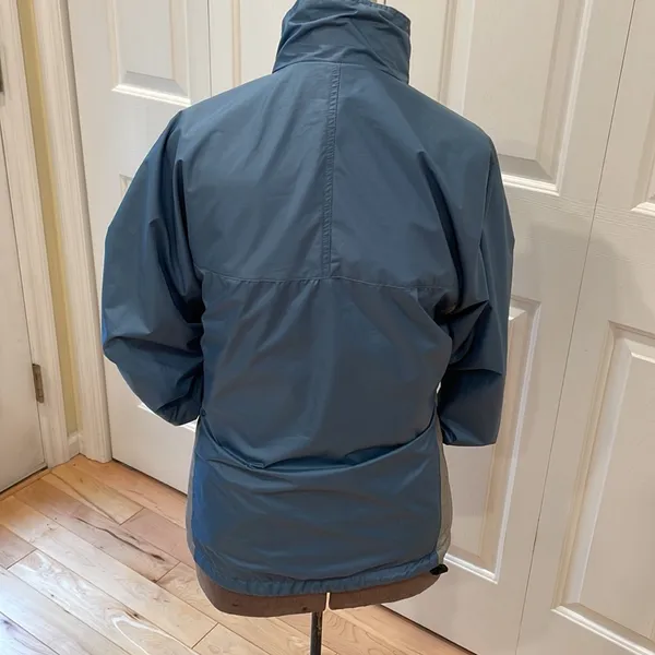 Patagonia vintage blue/gray fleece lined full zip lightweight jacket - Image 11