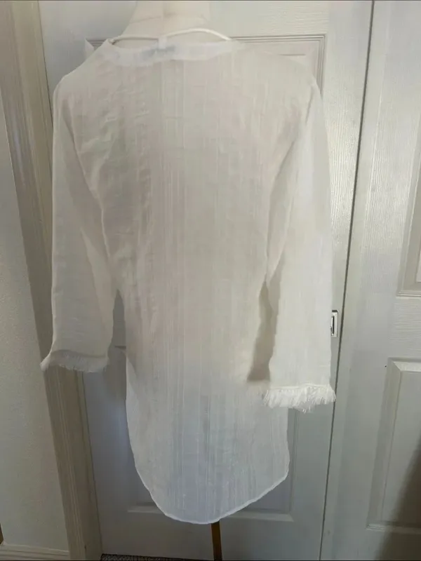 Robin Piccone NATALIE TUNIC, Color ECRU. Size Small, NWOT Display - Image 4