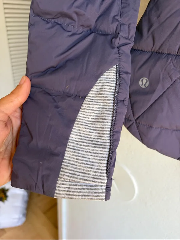 Lululemon Fluffed Up Jacket nightfall purple size 6 pit zips - Image 8
