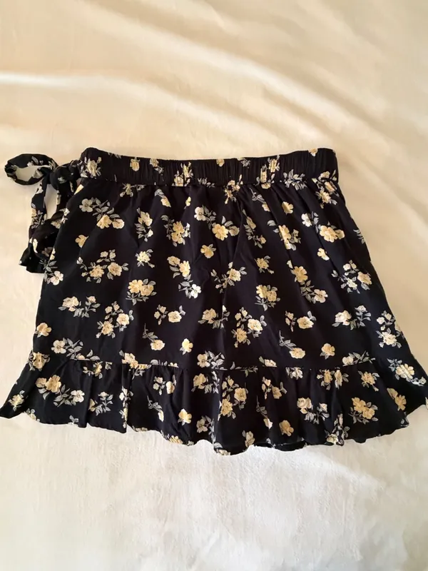 Black Floral Wrap Mini Skirt - Image 2