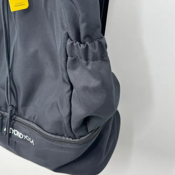 Beyond Yoga convertible backpack gym bag tote black NEW - Image 8