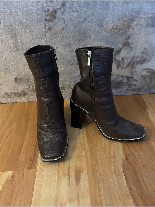 Aldo Dark Brown Faux-Croc Ankle Booties with Square Toe Women’s Size 8 - Image 12