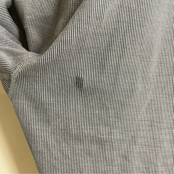 Beyond Yoga Ribbed High Rise Leggings Gray size M *flaw* - Image 10