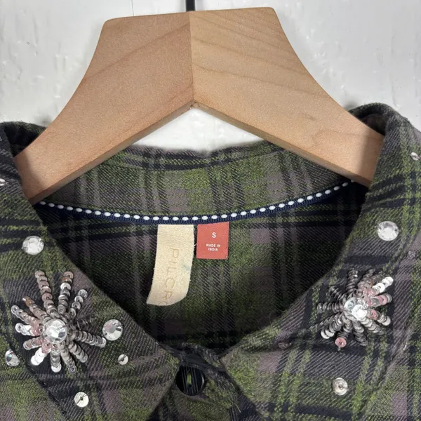 Pilcro Anthropologie Embroidered Sequin Plaid Flannel Shirt Size Small - Image 5