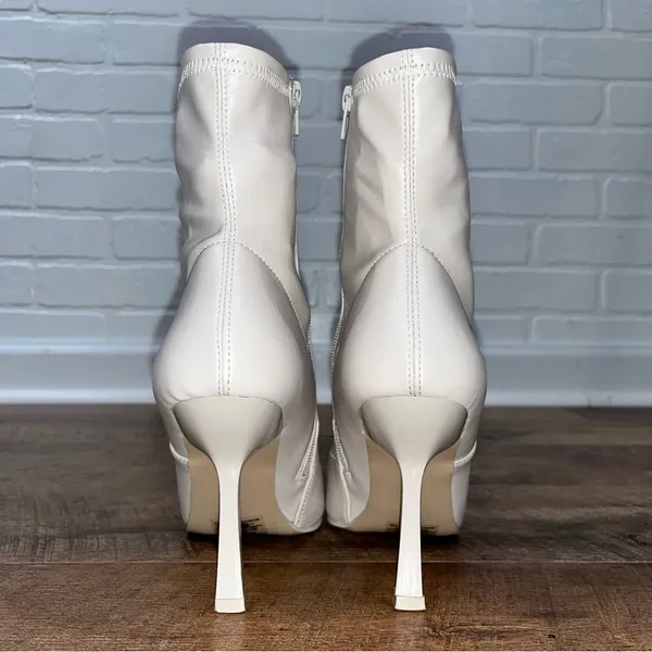 Steve Madden Elan Bootie in Creamy White - Image 5
