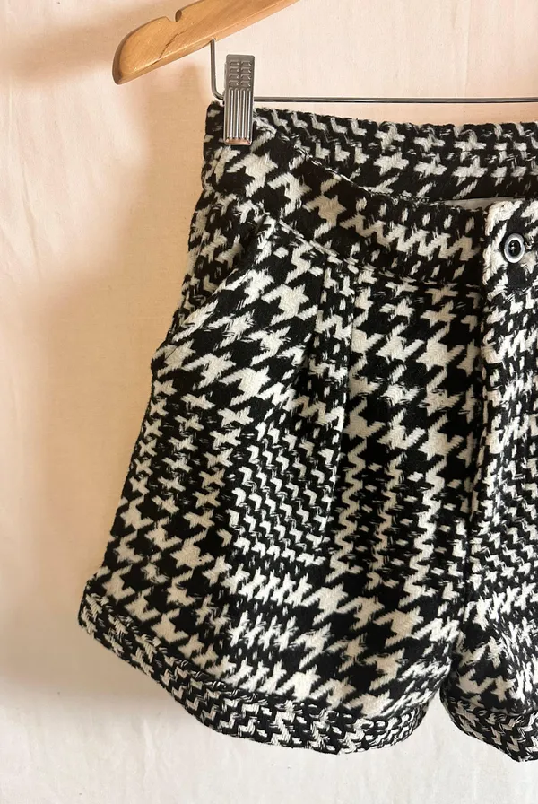 Houndstooth Textured  Shorts - Image 5