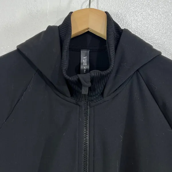 Vuori Daily Jacket Womens Large Black Hooded Full Zip Bomber Ribbed Trim Active - Image 8