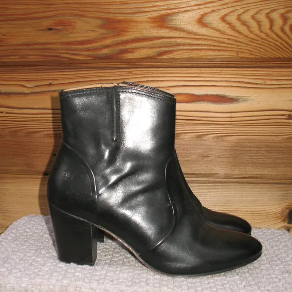 Trask Womens Black 7 Heeled Ankle Boots - Image 2