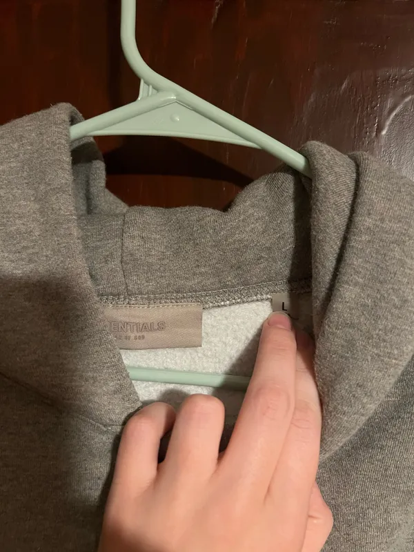 Essentials Fear of God Hoodie Large - Image 3