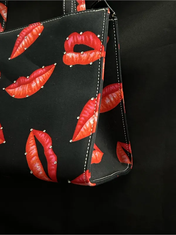 Black Molded Tote Shoulder Hand Bag with Red Lip & Rhinestone Print - Image 4