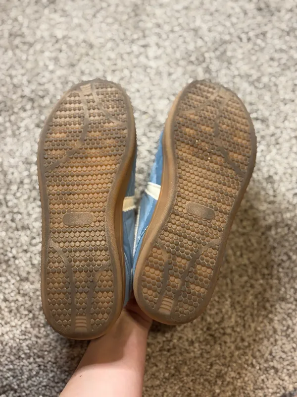 Amazon Blue casual tennis shoes - Image 3