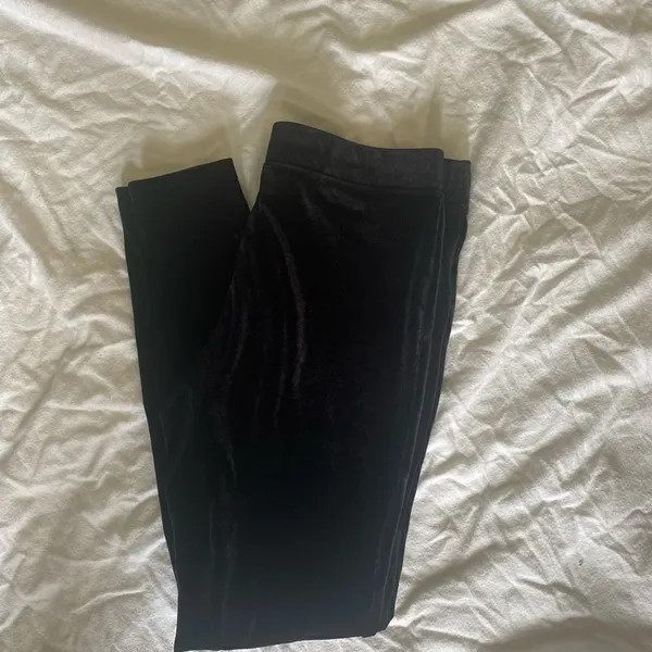 Express Velvet Leggings Full Length Size Medium Black 32" Inseam - Image 2