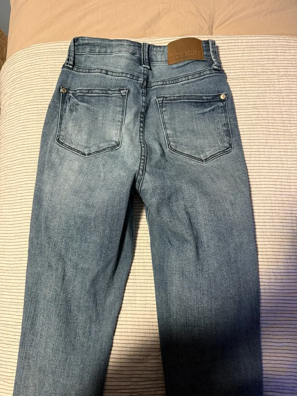 Judy Blue Skinny Jeans - Image 4