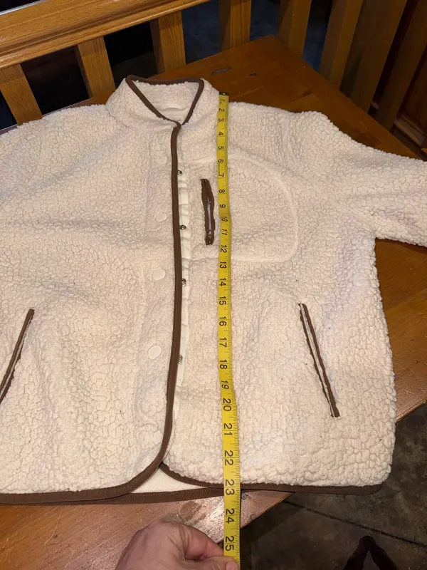 Universal Threads Sherpa jacket with brown accents - Image 5