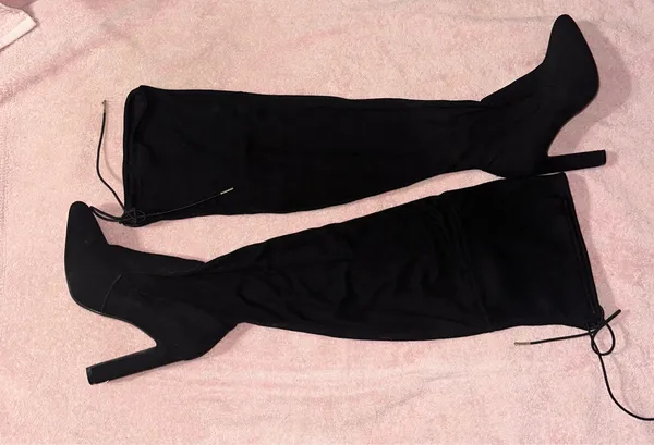 Black suede thigh-high boots  - Image 6