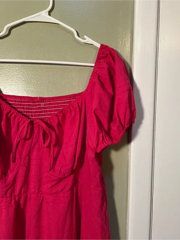 Women’s Size XXL Short Puff Sleeve Dress Bright Pink Sweetheart Neckline Smocked - Image 4