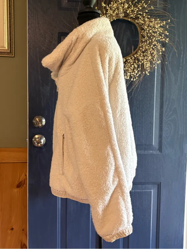 Athleta Cream Sherpa Pullover Satin Trim Jacket With Zipper Pockets size XL - Image 4