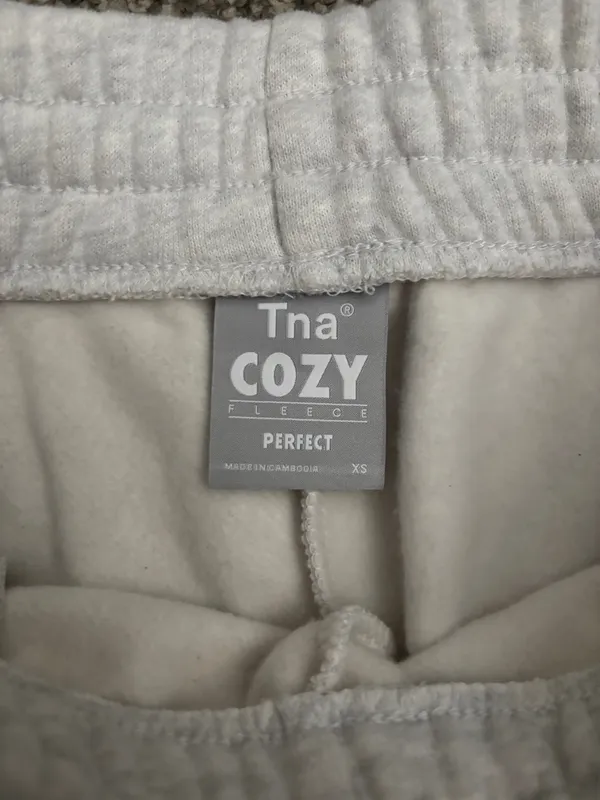 Aritzia Perfect TNA Sweatpants - Image 3