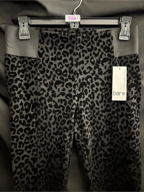 Bar III Black & Gray Leopard Print Women’s Leggings MD NWT - Image 3