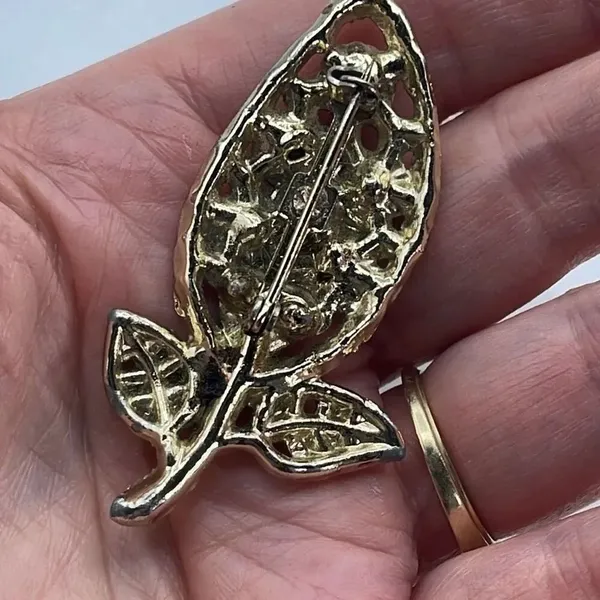 Vintage MCM leaf AB crystals large brooch. Gold - Image 7