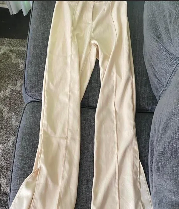 Pretty Little Thing cream lightweight slit - flared - wide leg pants - Image 4