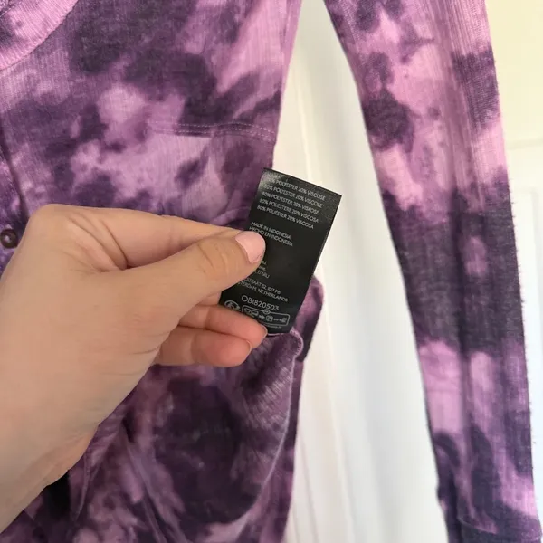 Anthropologie Pilcro Purple‎ Tie Dye Henley Top Andie Soft Casual Long sleeve - Image 4