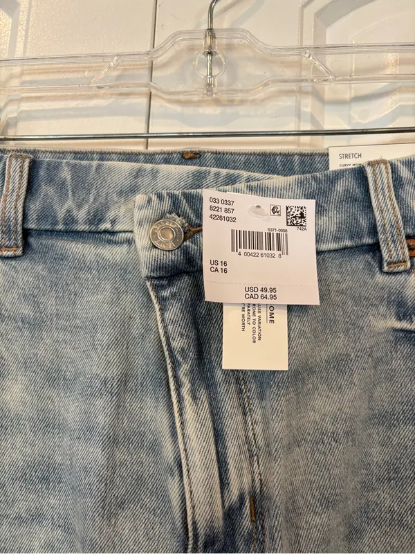 American Eagle curvy mom shorts size 16 - Image 4