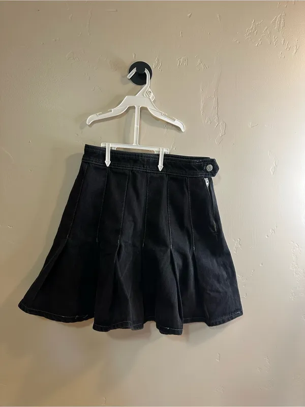 We the Free Black Pleated Denim Mini Skirt Size 25 New - Image 2