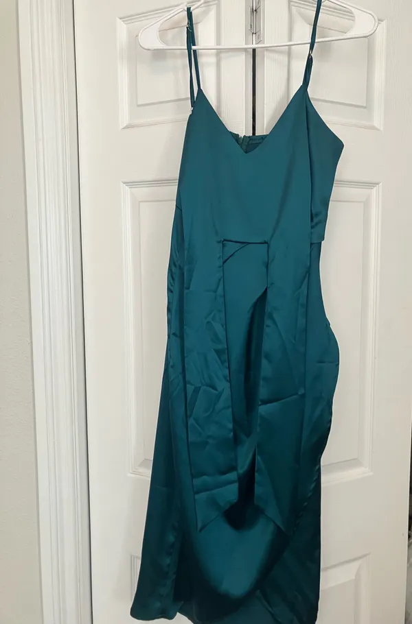 Green Satin dress - Image 3