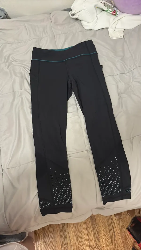 Lululemon Capri Black Leggings w/ teal details - Image 3