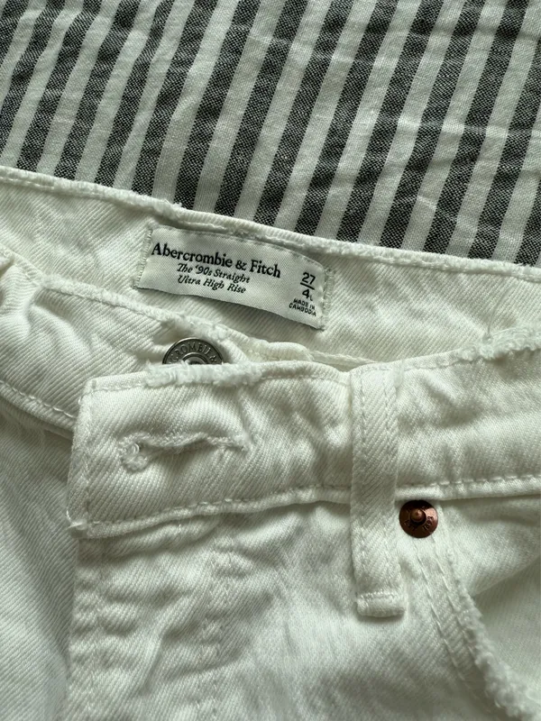 Abercrombie & Fitch White jeans  - Image 6
