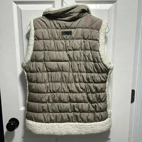 Calvin Klein Tan And Cream Sherpa Vest - Image 5