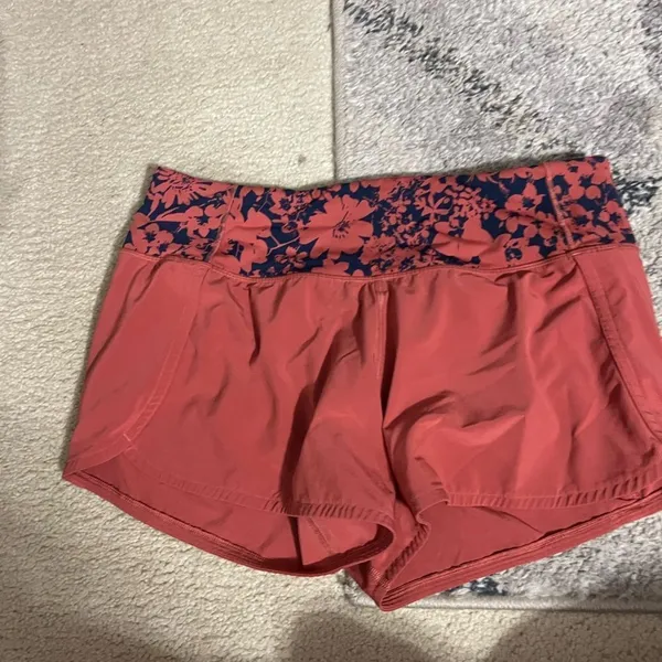 Lululemon‎ Run Times Short II Sz 6 - Image 5