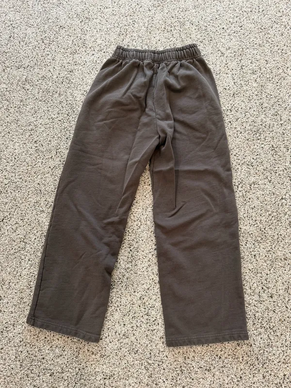 Alo yoga sweatpants in espresso - Image 2