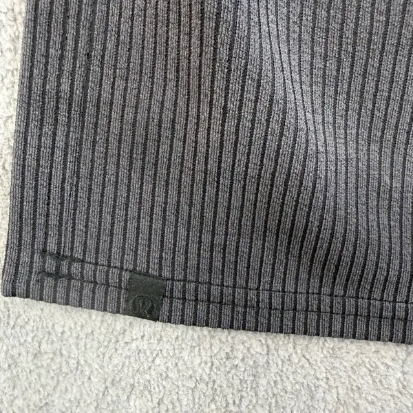 Lululemon Women's 6 Ribbed Softstreme Relaxed-Fit T-Shirt Gray Activewear - Image 10