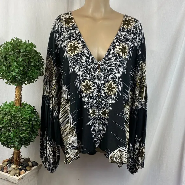 Free People Black Print Long Sleeve Peasant Boho Festival Oversized Top Blouse M - Image 2